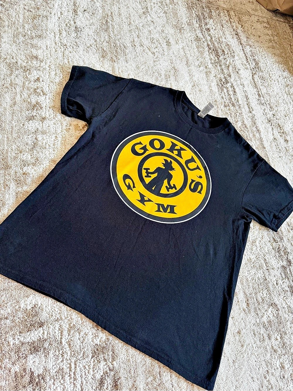 Gildan Goku's Gym Graphic T-Shirt Short Sleeve Tee in Black & Yellow